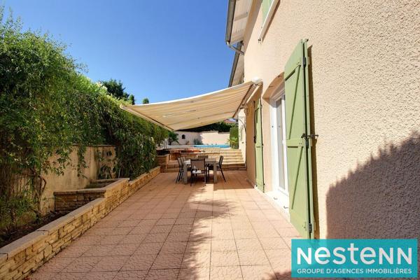 MAISON DECINES CHARPIEU / PISCINE / GARAGE/ LUMINEUX