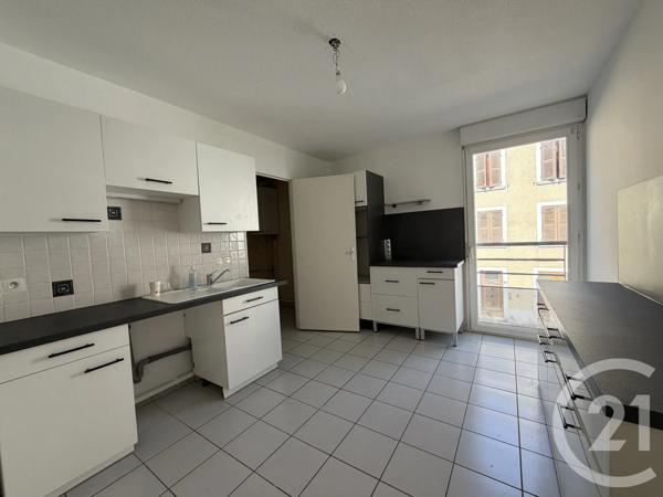Appartement T4 à vendre  4 pièces - 100 m 2   VOIRON  - 38