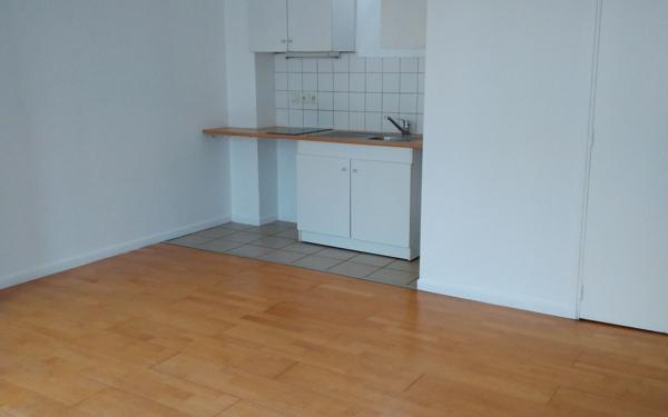 Appartement à louer    1 pièce • 22 m2 Paris 11