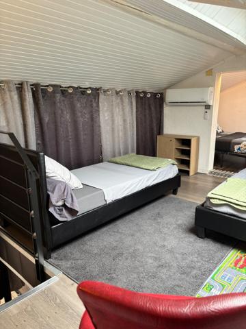 ALÈS IMMEUBLE DE RAPPORT 4 LOGEMENTS 2 LOCAUX COMMERCIAUX FORT POTENTIEL D'INVESTISSEMENT