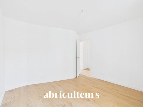 Bel appartement lumineux avec balconnet, au calme dans le 18ème arrondissement de Paris