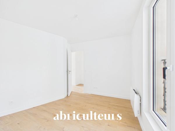 Bel appartement lumineux avec balconnet, au calme dans le 18ème arrondissement de Paris