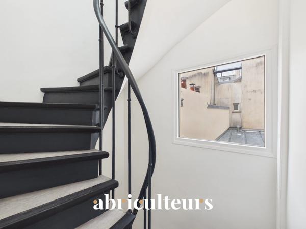Bel appartement lumineux avec balconnet, au calme dans le 18ème arrondissement de Paris