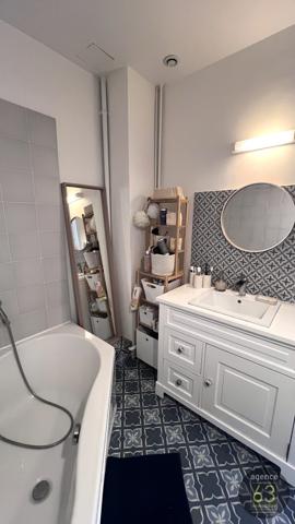 VENDU Superbe appartement T4 dans petite copropriété des années 1930, cave.