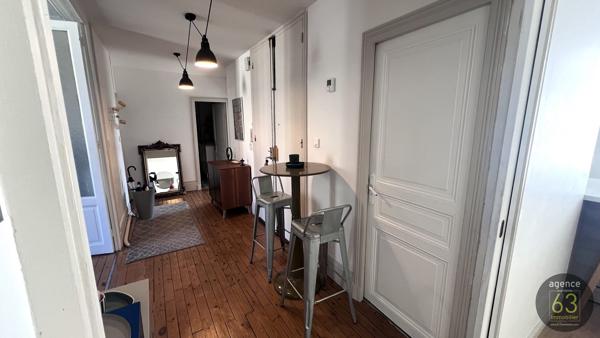 VENDU Superbe appartement T4 dans petite copropriété des années 1930, cave.