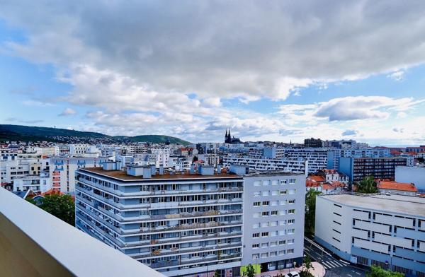 Les salins - T4 avec box de stationnement,  balcon et vue dominante