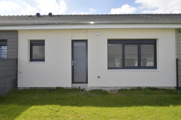 Location                                                      Maison
                        
                     2 pièces                      44 m2                     à Saint-Quentin