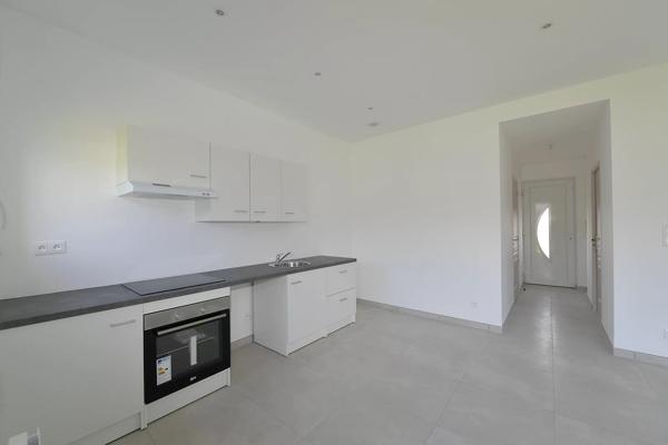 Location                                                      Maison
                        
                     2 pièces                      44 m2                     à Saint-Quentin