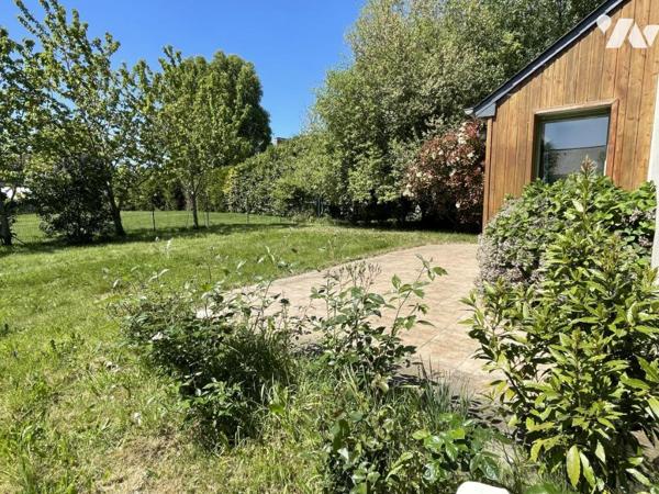 A VENDRE SAINT JOUAN DES GUERETS  Maison 5 pièces, 4 chambres avec jardin et garage  