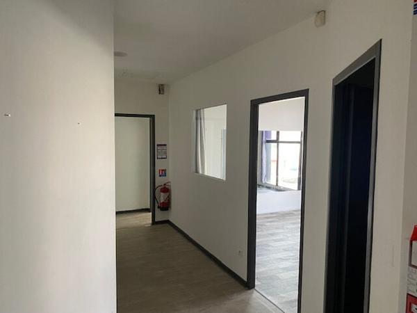 Local commercial Montauban 8 pièce(s) 160 m2