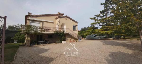 Maison provençal situé dans le hameau de Serres
