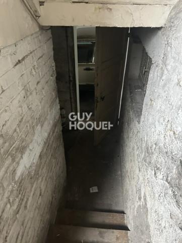 MONTREUIL – MAISON À RÉNOVER AVEC FORT POTENTIEL