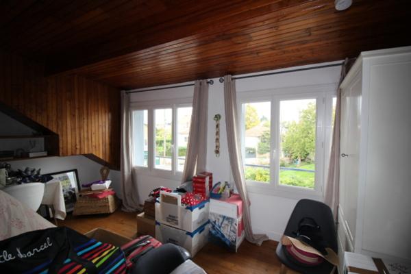 Maison Chatellerault 6 pièce(s) 165.88 m2