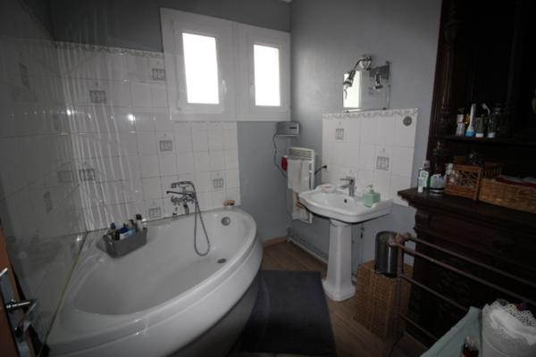 Maison Chatellerault 6 pièce(s) 165.88 m2