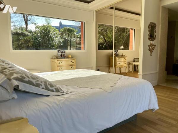 VILLA D'ARCHITECTE AVEC PISCINE