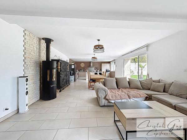 Vaas (72500), Maison de campagne à vendre, 4 chambres, garage, dépendances sur 3000 m² de terrain