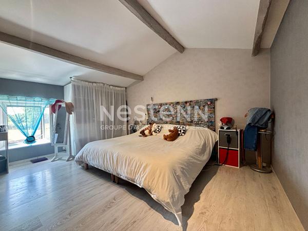 A vendre - Grande maison familiale avec piscine, dépendances et écuries - 9 pièces - 205m² - entre Thouars et Argentonnay - D5878