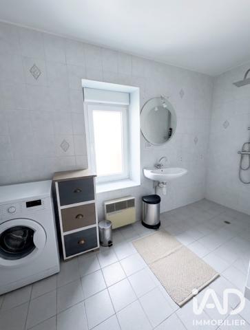 Maison à vendre 8 pièces 209 m² Le Pont-de-Beauvoisin