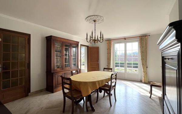 Maison à vendre    7 pièces • 233 m2 Rozay-en-Brie