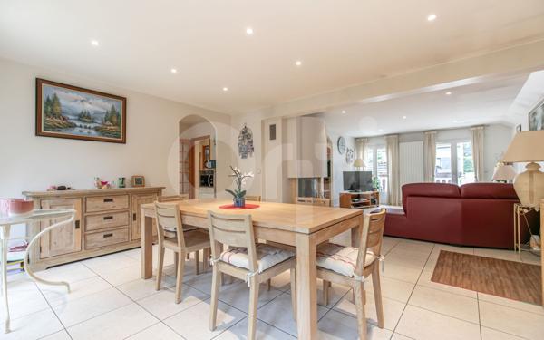 Maison à vendre    5 pièces • 155 m2 Chennevières-sur-Marne