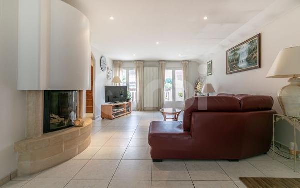 Maison à vendre    5 pièces • 155 m2 Chennevières-sur-Marne