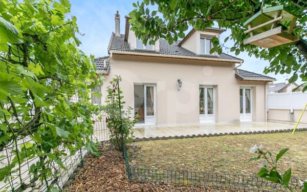 Maison à vendre    5 pièces • 155 m2 Chennevières-sur-Marne