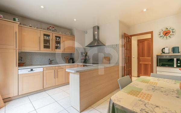 Maison à vendre    5 pièces • 155 m2 Chennevières-sur-Marne