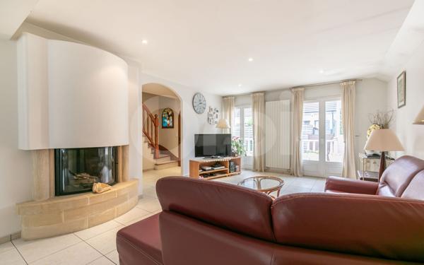 Maison à vendre    5 pièces • 155 m2 Chennevières-sur-Marne