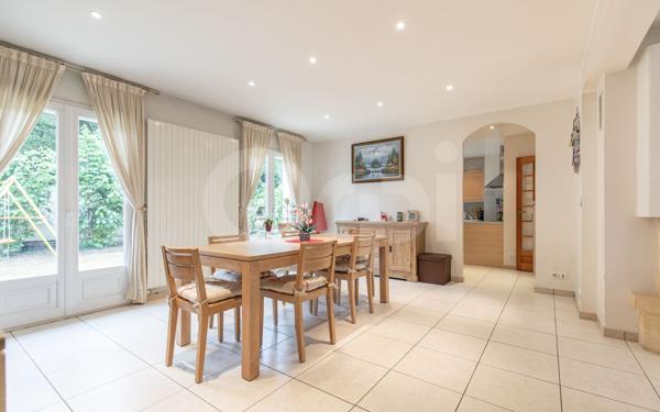 Maison à vendre    5 pièces • 155 m2 Chennevières-sur-Marne