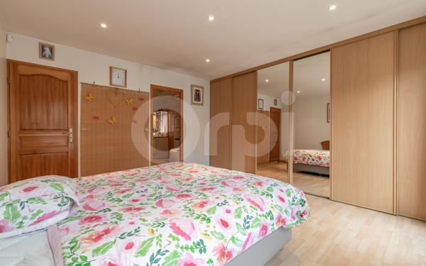 Maison à vendre    5 pièces • 155 m2 Chennevières-sur-Marne