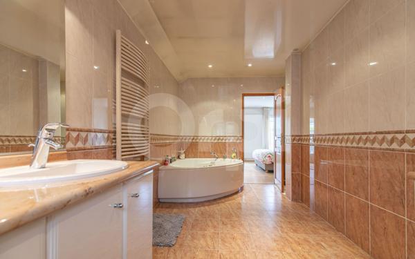 Maison à vendre    5 pièces • 155 m2 Chennevières-sur-Marne