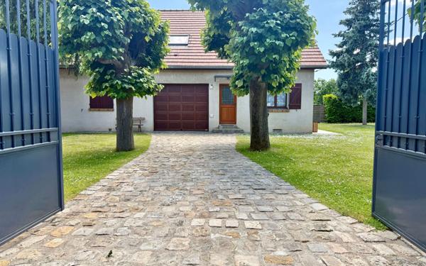 Maison à vendre    8 pièces •  Athis-Mons