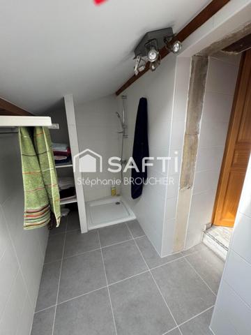 Immeuble avec 3 logements et garage