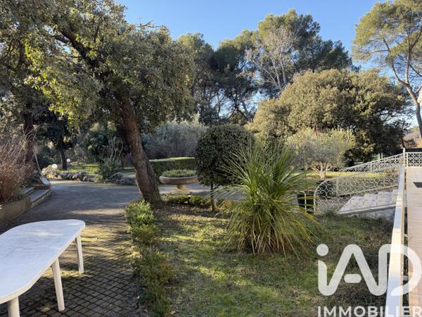 Maison à vendre 4 pièces 167 m² Lambesc