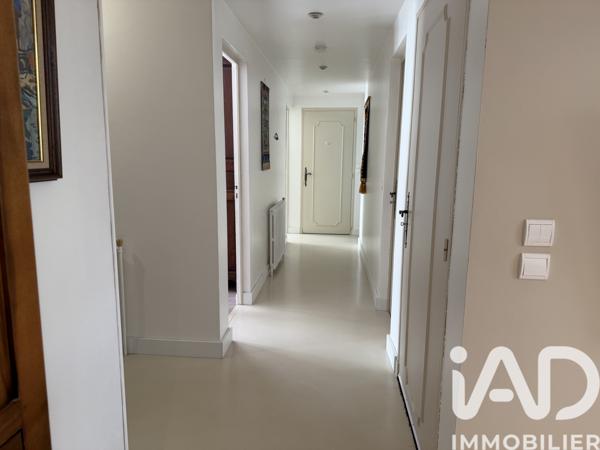 Maison à vendre 4 pièces 167 m² Lambesc