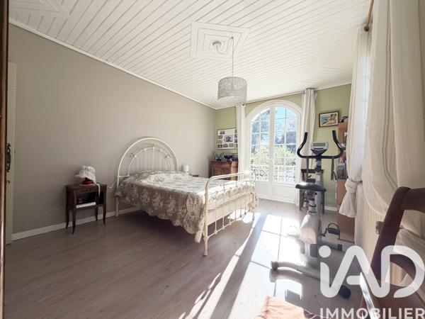 Maison à vendre 4 pièces 167 m² Lambesc