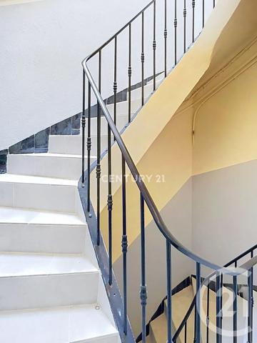 Appartement T2 à vendre  2 pièces - 37,60 m 2   AUBAGNE  - 13