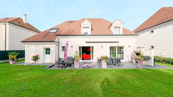 Maison 7 pièces - 340 m² Bien prestige