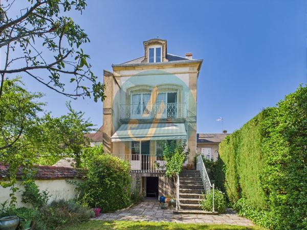 Prémery (58700) Magnifique maison familiale de 168,75 m² avec terrain clos arboré et garage.