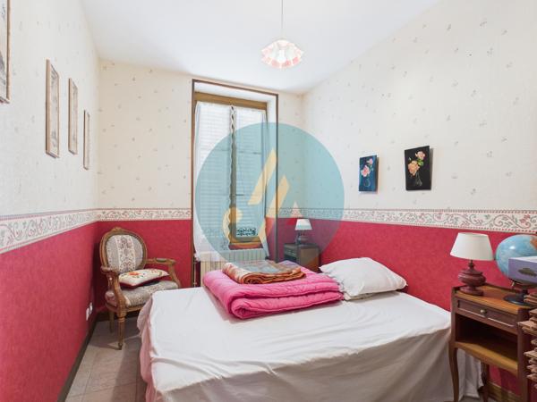 Prémery (58700) Magnifique maison familiale de 168,75 m² avec terrain clos arboré et garage.