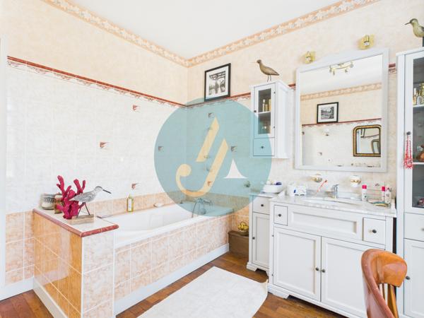 Prémery (58700) Magnifique maison familiale de 168,75 m² avec terrain clos arboré et garage.