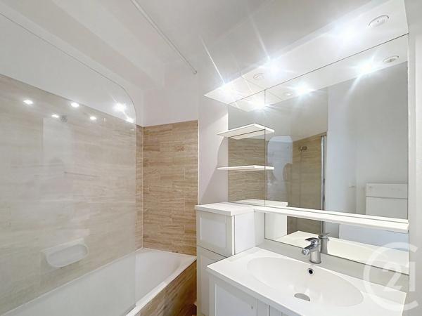 Appartement F1 à vendre  1 pièce - 29,38 m 2   MANDELIEU LA NAPOULE  - 06