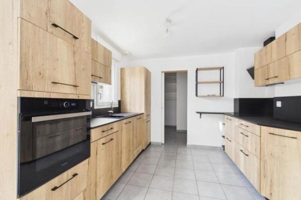 Vente - Maison 5 pièces 92 m 2 THOUARE SUR LOIRE (44470)