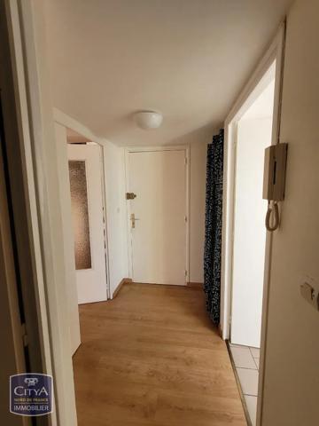 Appartement à louer 1 pièce 37m² Saint-Saulve (59880)