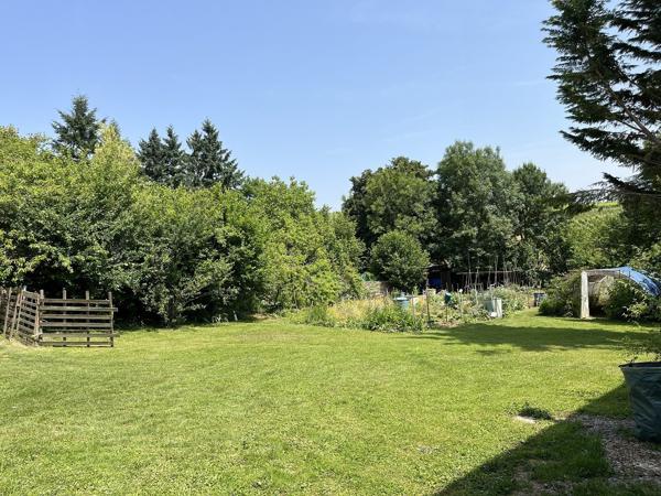 Terrain constructible, 1480 m² - Igé