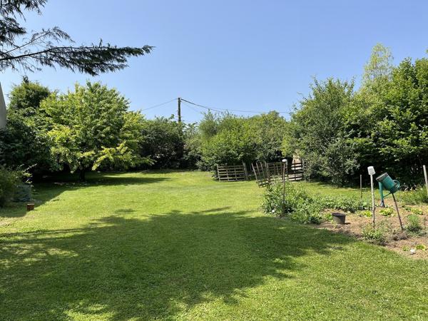 Terrain constructible, 1480 m² - Igé