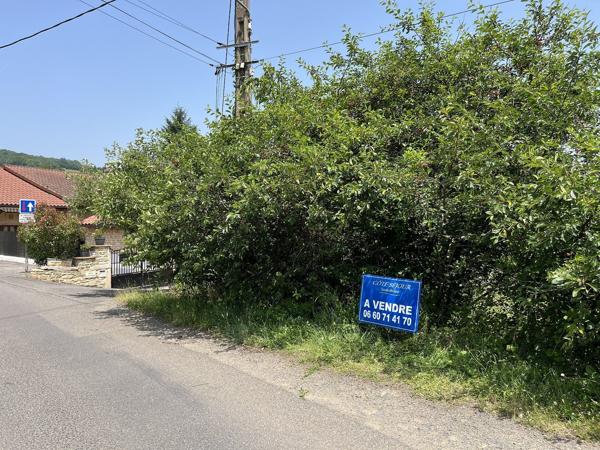 Terrain constructible, 1480 m² - Igé