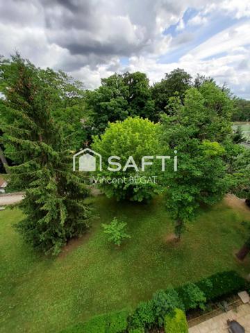 Résidence calme superbe quatre pièces, vue dégagée