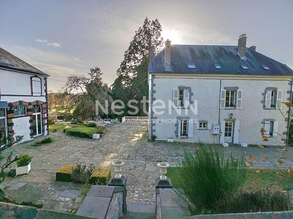 Domaine de prestige à vendre à Ussel - Piscine intérieur - Spa - Hammam - Sauna - Potentiel Locatif - 9 chambres - dépendances - Jardin clôturé et arboré de 8700 m2
