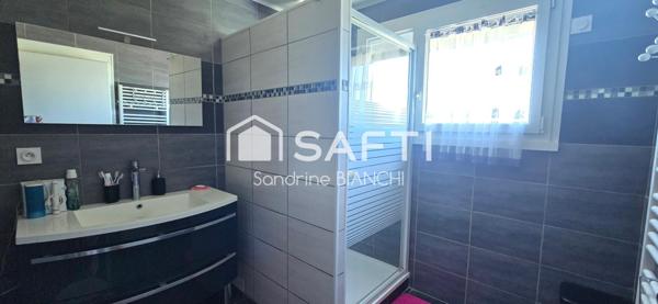 Maison de 150m² avec piscine et garage